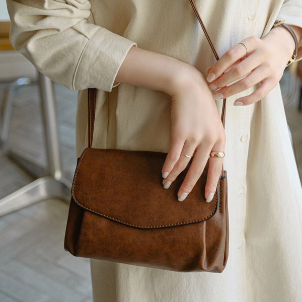 bg1150 깔끔베이직한 디자인과 핀턱 포인트가 돋보이는 숄더, 크로스백 bag