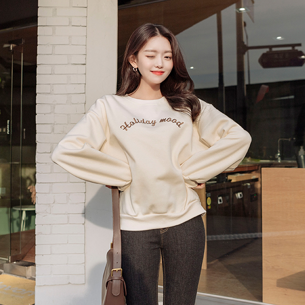 ts2237 따뜻한 기모안감과 레터링 포인트의 루즈핏 데일리 맨투맨 tee