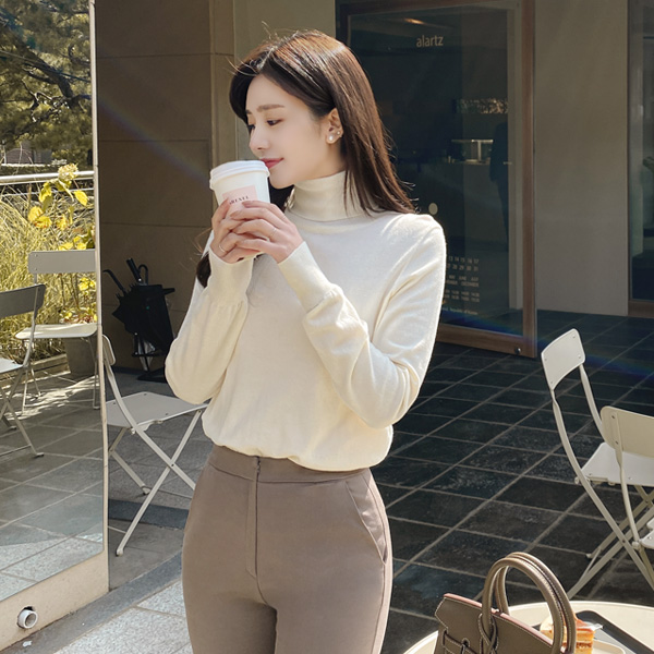 nt2373 소프트한 터치감으로 제작된 깔끔베이직한 디자인의 터틀넥 니트탑 knit