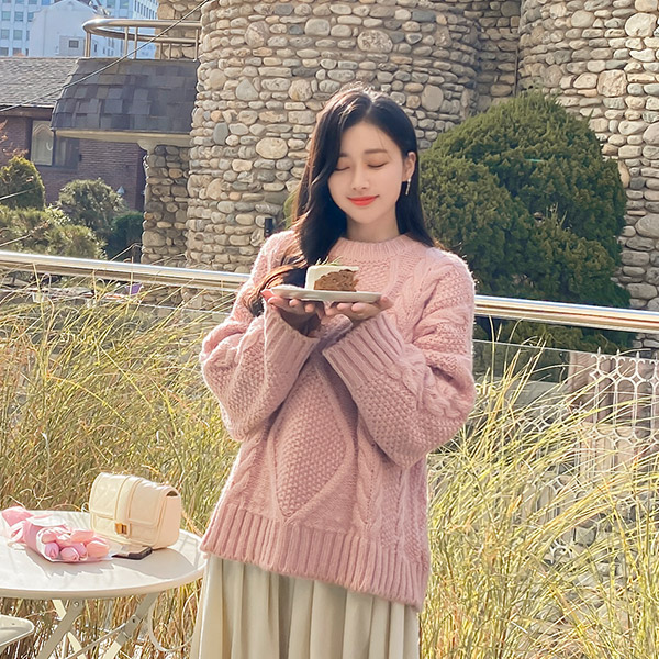 nt2415 한겨울까지 입기좋은 도톰보송한 꽈배기 짜임의 오버핏 겨울니트 knit