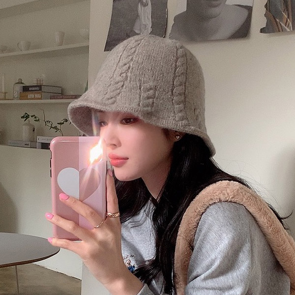 ac4791 따뜻하고 포근한 무드의 케이블 패턴 울혼방 니트 버킷햇 hat