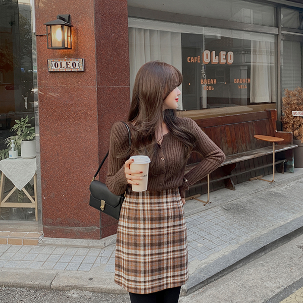 sk4438 메이비 체크 울기모 세미A라인 미니스커트
