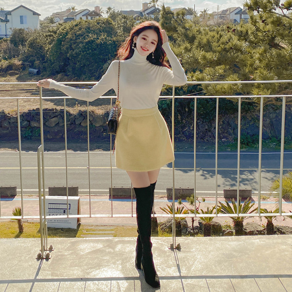 sk4434 고급스러운 무드의 입체감있는 패브릭으로 완성된 핀턱 포인트 A라인 미니스커트 skirt