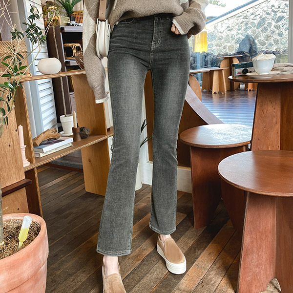 ps2468 오묘하고 딥한 그레이 컬러의 기모안감 세미 부츠컷 데님팬츠 pants
