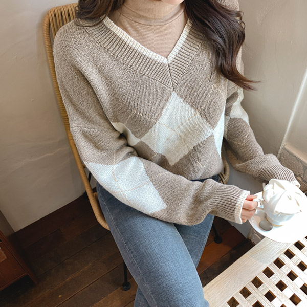 nt2444 큼지막한 아가일 패턴이 매력적인 오버핏 V넥 니트탑 knit