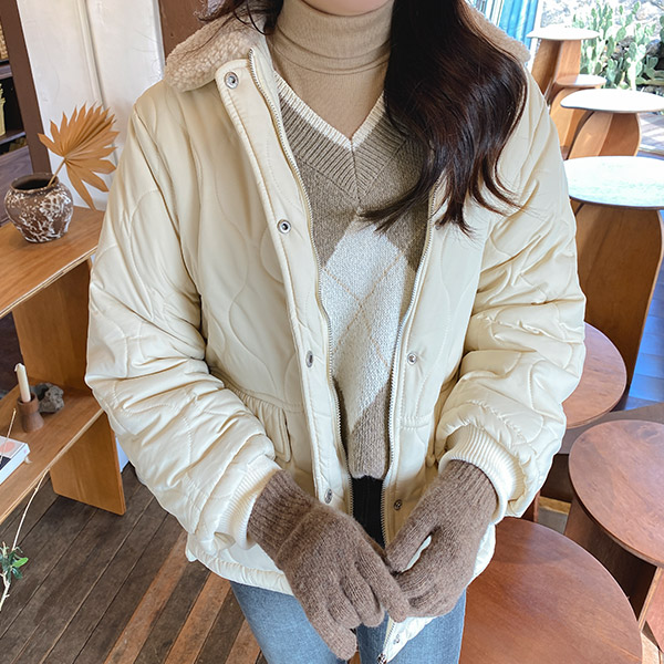 jp335 포근한 누빔 3온스의 덤블카라넥 폴리스 기모안감 퀼팅 숏패딩 jumper