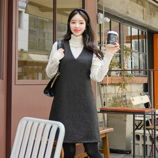 op10264 도톰한 패브릭으로 뛰어난 보온성을 선사할 미디 기장의 울50 세미일자 레이어드 원피스 dress