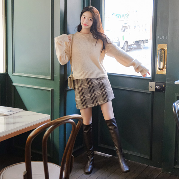 sk4518 데일리 포인트로 함께하기 좋은 체크패턴 울 H라인 미니스커트 skirt