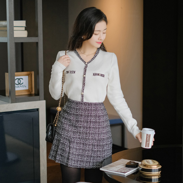 bs5624 트위드 배색 라인으로 고급스럽게 완성된 겉기모 브이넥 블라우스 blouse