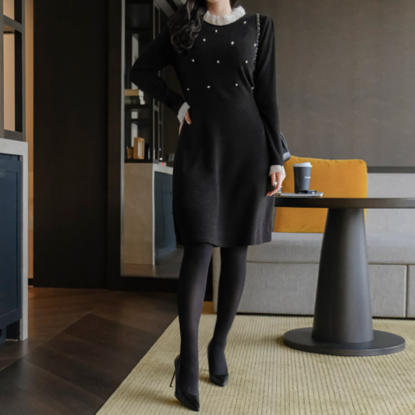 op10526 은하수를 닮은 진주 장식으로 스페셜하게 완성된 플레어라인 미디 니트원피스 dress