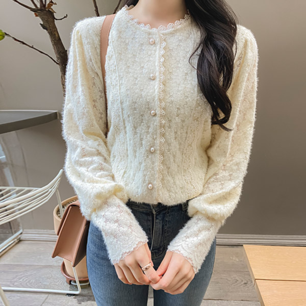 bs5628 따스한 겉기모 소재에 진주장식을 더한 라운드넥 레이스 블라우스 blouse