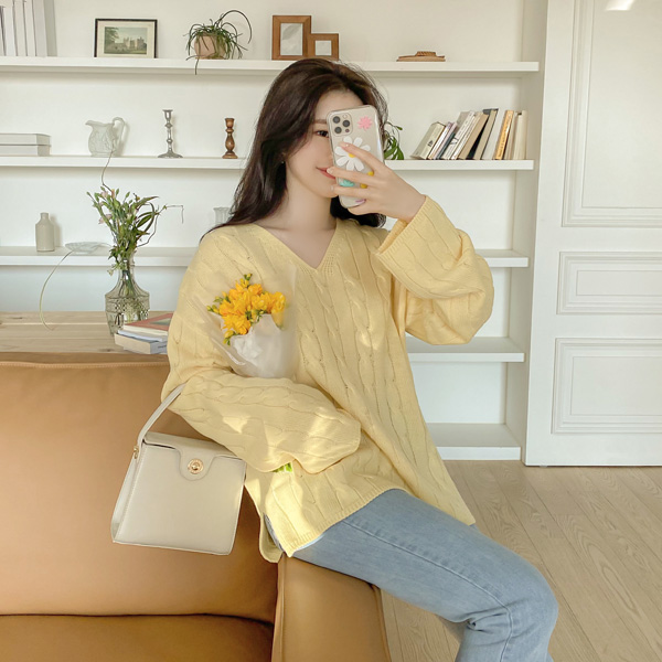 nt2644 여리함 한가득 선사하는 밑단 트임 브이넥 루즈핏 꽈배기 니트 knit