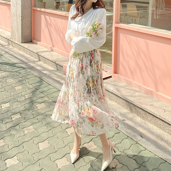 sk4672 봄내음 물씬 풍기는 플라워패턴의 A라인 플리츠 롱스커트 skirt