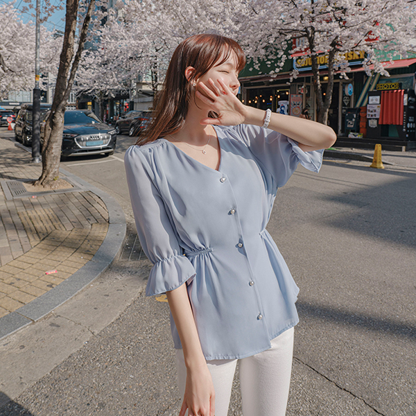 bs5926 여성스러운 페플럼 디자인의 진주버튼 쉬폰 5부 블라우스 blouse