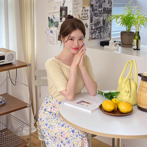 ts2483 1+1 매일 착용하고 싶은 레이온 혼방 소재의 6가지 파스텔 컬러 슬림핏 입술넥 반팔 티셔츠 tee