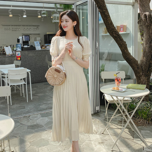 op11372 로맨틱한 플리츠 디자인의 레이스 소매 포인트 뒷리본 라운드넥 반팔 롱 원피스 dress