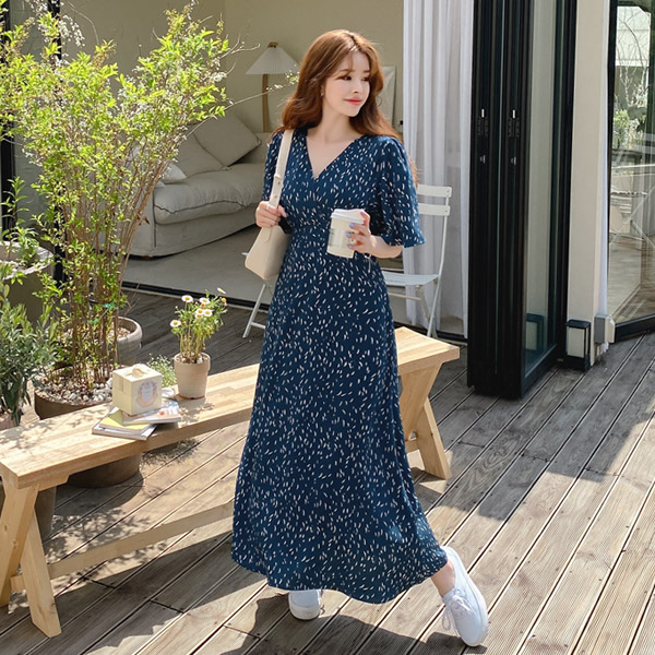 op11600 흩날리는 듯한 패턴이 매력적인 리본 스트랩 A라인 브이넥 반팔 롱 원피스 dress