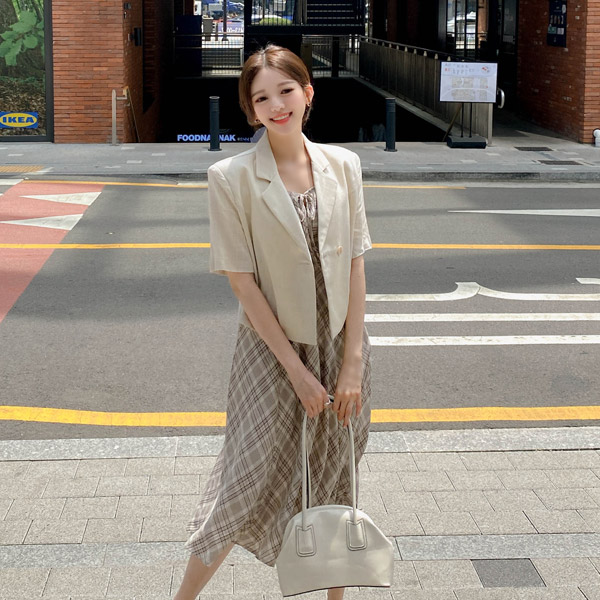 jk1592 트렌디한 여름룩을 완성해줄 원버튼 세미 크롭기장 린넨 반팔 자켓 jacket
