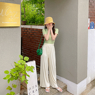찰랑하고 시원한 소재로 제작된 플리츠 밴딩 와이드 팬츠 여름 pants