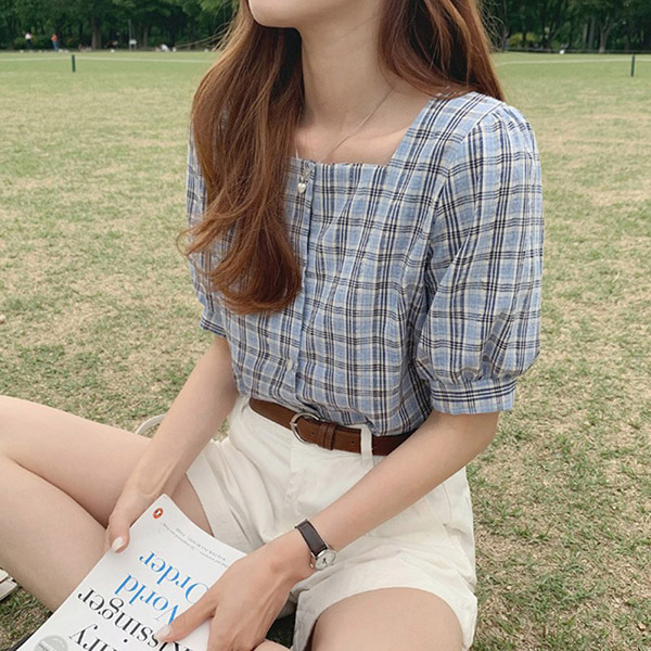 bs6108 스퀘어넥 반팔 체크 블라우스