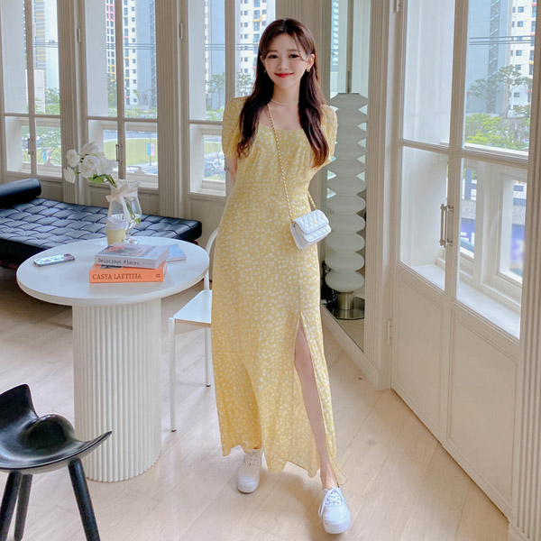 op11875 잔잔한 플라워 패턴의 스퀘어넥 슬릿 디테일 롱 플레어 원피스 dress