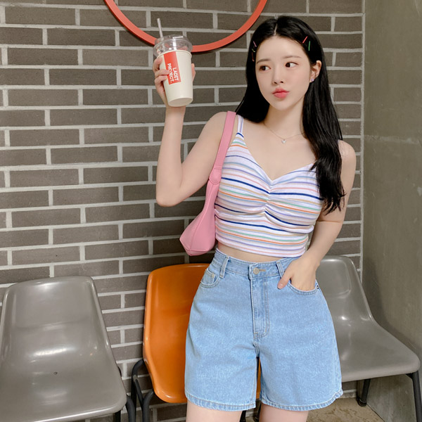 ts2593 유니크한 컬러 스트라이프 패턴의 캡내장형 크롭 슬리브리스 tee