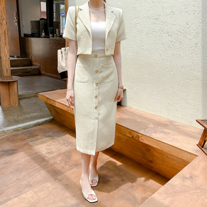 화사한 컬러 구성의 썸머 트위드 패브릭 금장버튼 뒷밴딩 H라인 롱 여름 스커트 skirt
