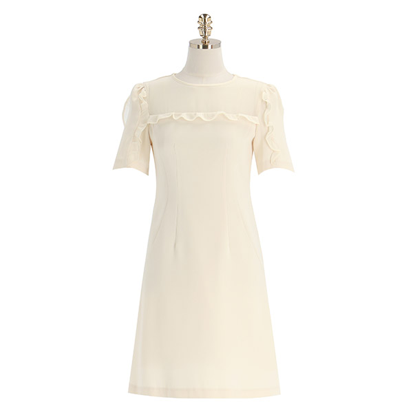 op11943 시스루와 프릴디테일의 넥라인이 여성스러운 무드를 선사할 A라인 미니 원피스 dress
