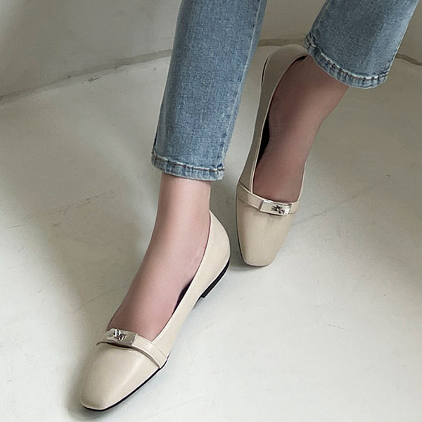 sh2414 명품 레이블 감성을 담은 버클 장식 플랫 슈즈 shoes