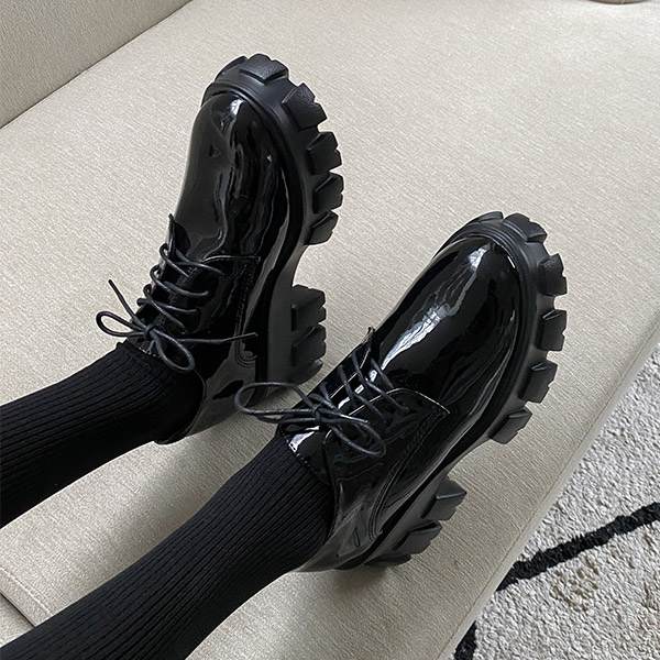 sh2425 클래식한 감성의 청키 미들굽 레이스업 로퍼 shoes