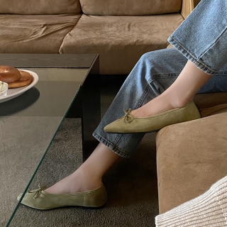 소프트한 스웨이드 패브릭의 리본 플랫슈즈 shoes