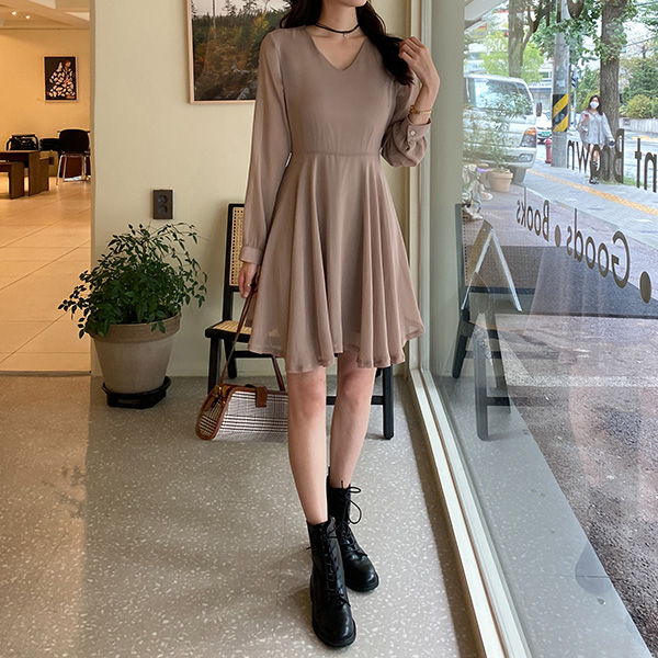 op12573 하늘하늘한 쉬폰 패브릭의 뒷리본 V넥 플레어 미니 원피스 dress