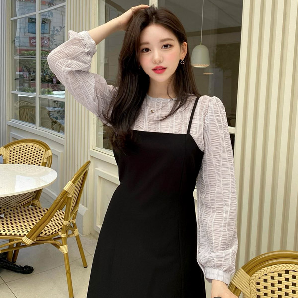 bs6518 입체감 있는 웨이브 엠보 쉐입의 긴팔 블라우스 blouse