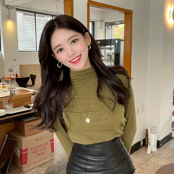 ts2841 레이어드하기 좋은 톡톡한 두께감의 반폴라넥 긴팔 티셔츠 tee