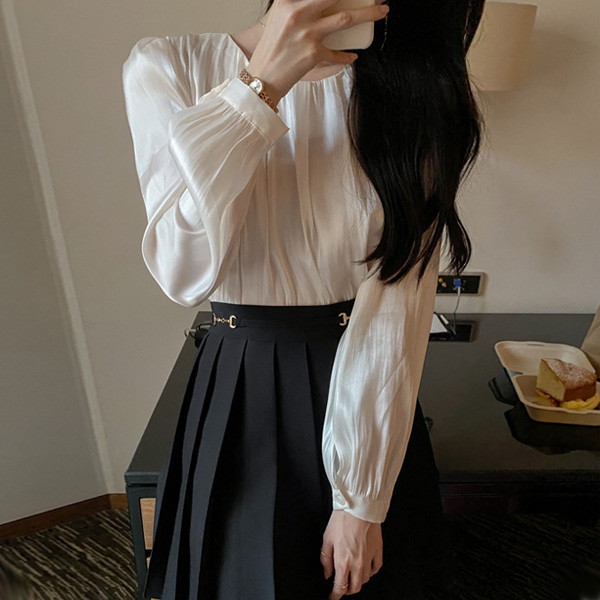bs6546 매력적인 광택감이 느껴지는 백리본 셔링 블라우스 blouse