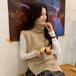 [울함유] 울혼방 패브릭의 옆슬릿 루즈핏 폴라넥 니트 베스트 vest 벚꽃룩