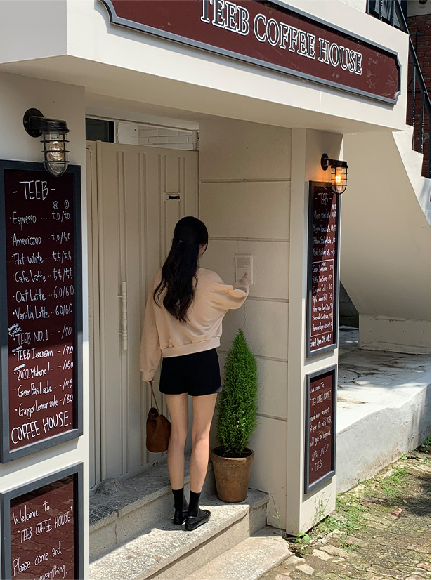 [색감대박/루즈핏] 센노 라운드넥 세미 크롭 루즈 자수 맨투맨 데이트룩,데일리룩,나들이룩,출근룩,마실룩 ts3820 상세 이미지 57