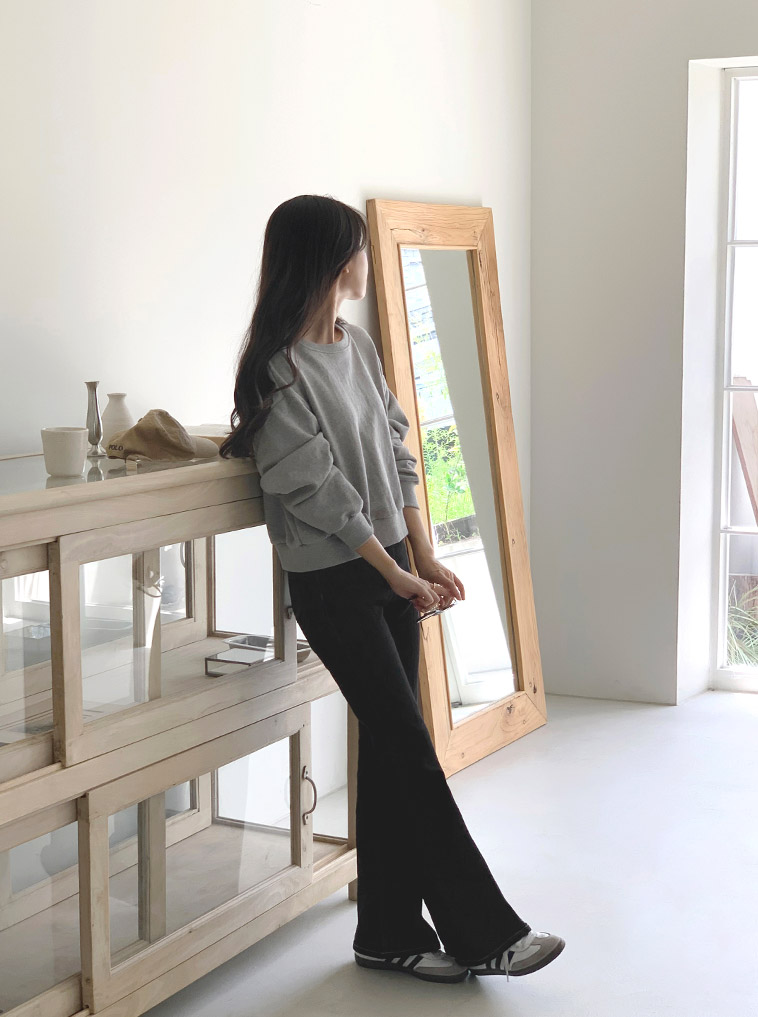 [색감대박/루즈핏] 센노 라운드넥 세미 크롭 루즈 자수 맨투맨 데이트룩,데일리룩,나들이룩,출근룩,마실룩 ts3820 상세 이미지 86