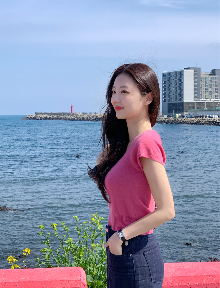 ⚡️부분 오늘출발⚡️ [메리노울 100%/7컬러] 어나더 메리노울 스퀘어넥 반팔 니트 여름니트,여름옷,크롭니트,반팔니트,니트반팔,데일리룩,여행룩,데이트룩,반팔티 nt4510 부분빠른출발 부분당일배송 부분당일 상세 이미지 29